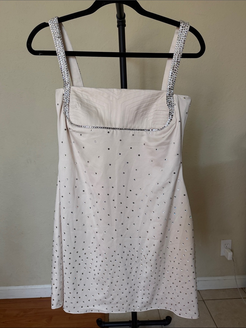 HOUSE OF CB 'Kara' Vintage Cream Mini Dress NWOT‎ size M